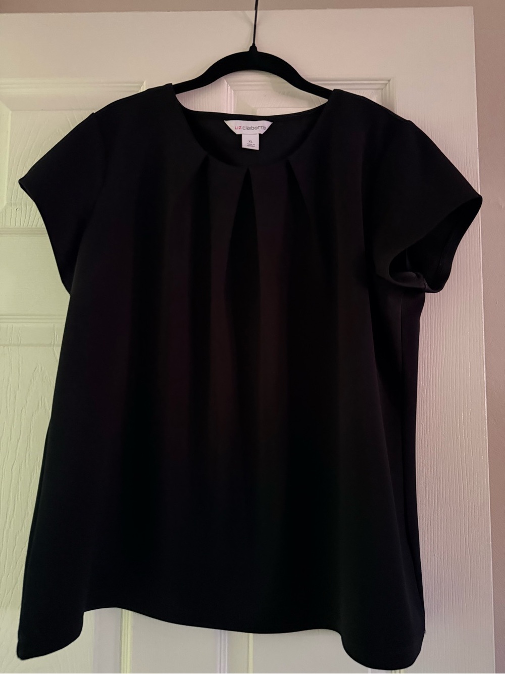Liz Claiborne Black Pleated Cap-Sleeve Blouse